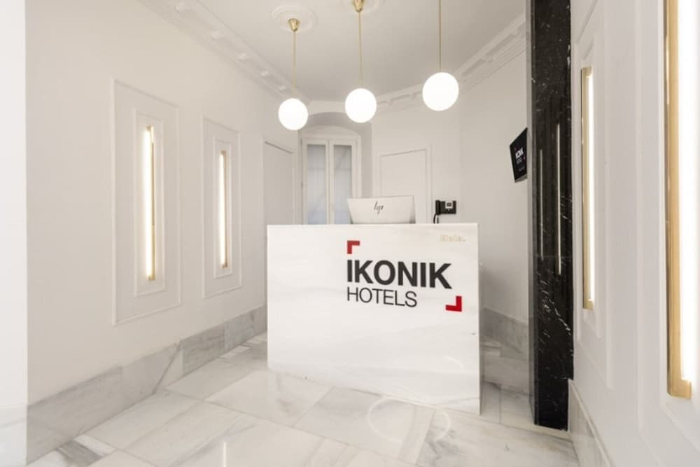 Ikonik Gran Via 2/47