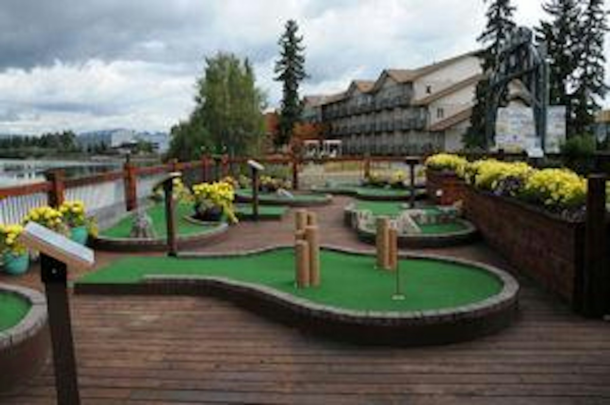 Pike S Waterfront Lodge 20/28