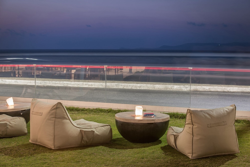 Enorme Maya Beach Adults Only 52/59
