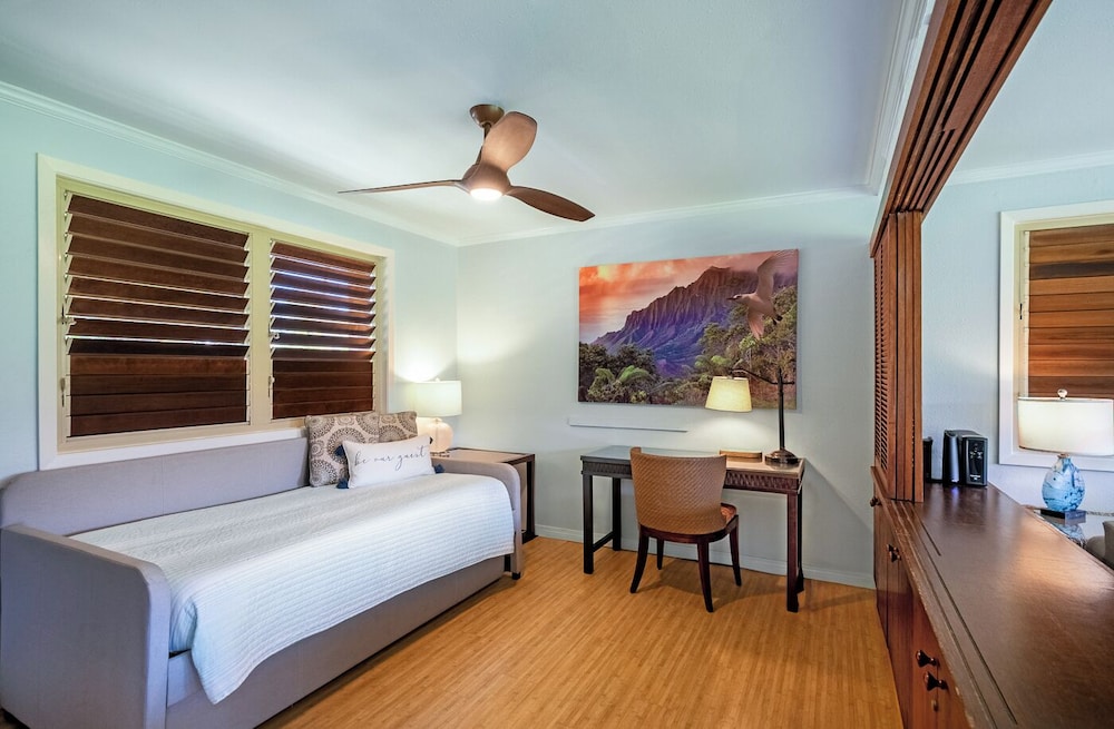 Hanalei Colony Resort 26/73