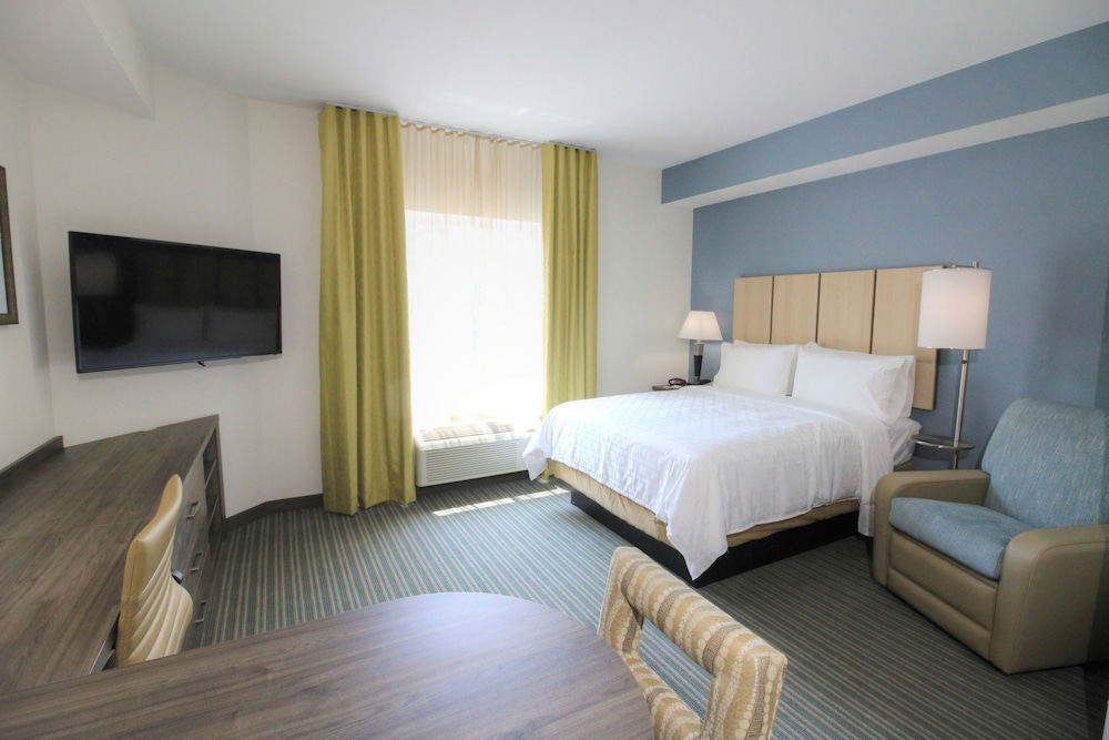 Candlewood Suites Memphis East 21/45