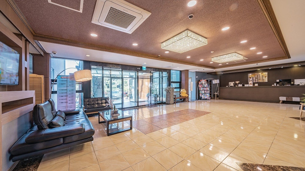 J.View Hotel 5/43