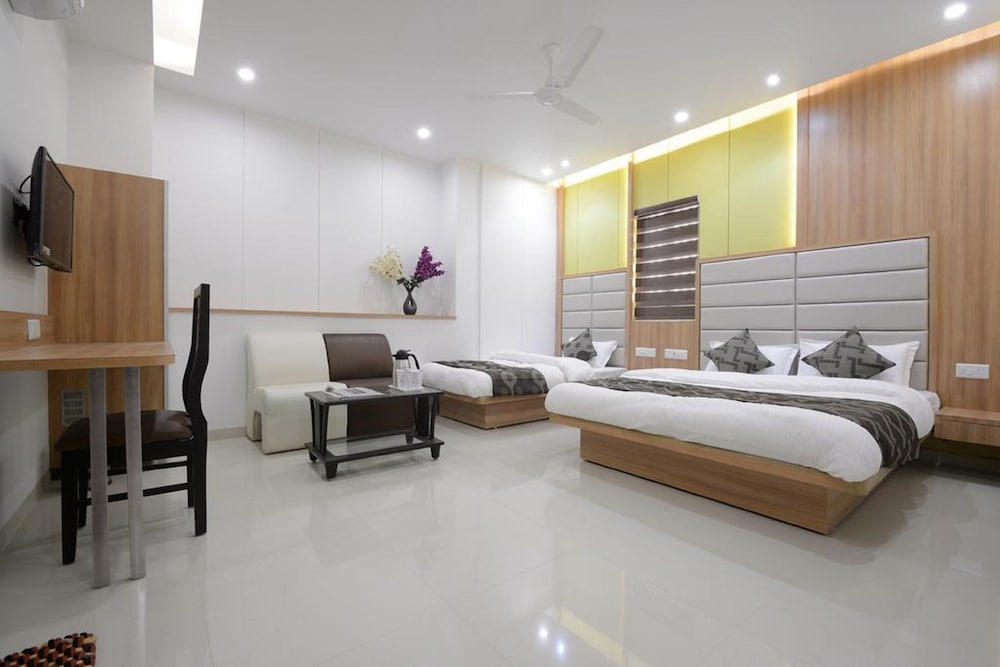 HOTEL ONE UP 43/69
