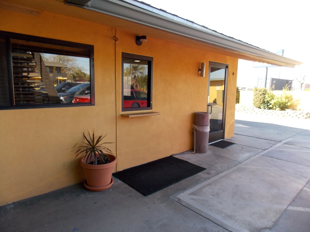 Apex Inn 11/51