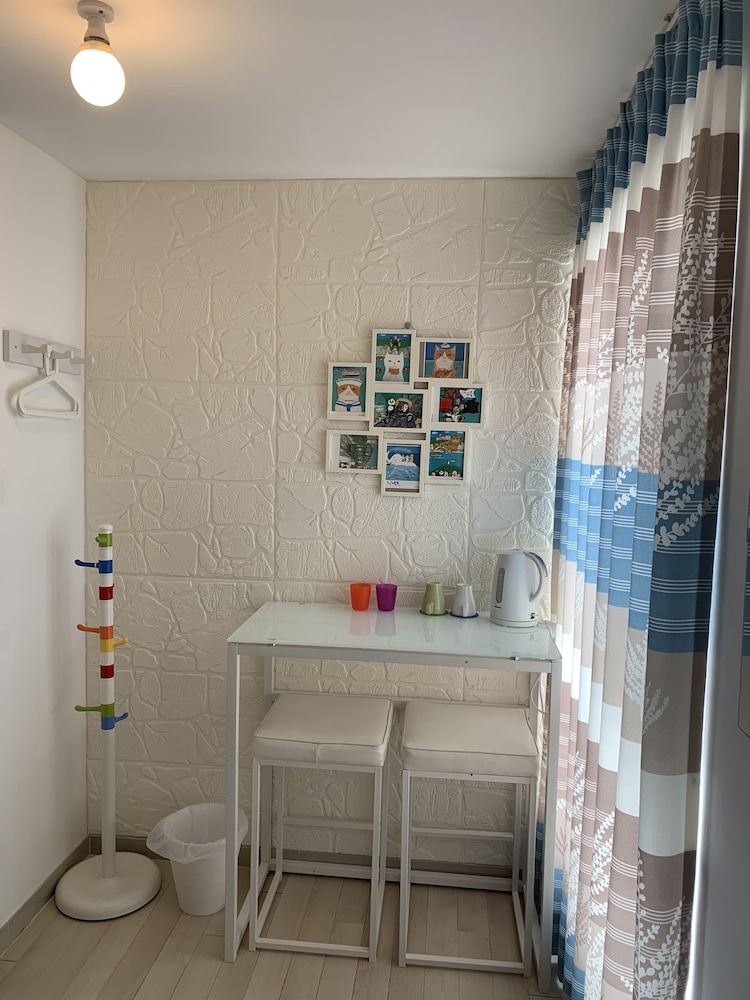 City Oasis Guesthouse 39/43
