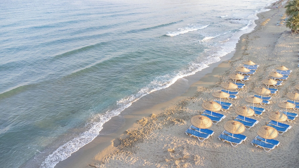 Pigale Beach Resort 57/66