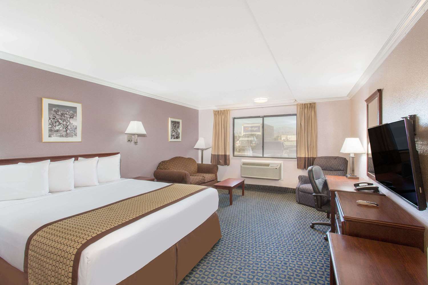 Days Inn by Wyndham Indio 8/36