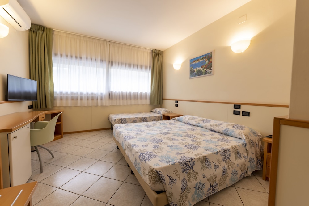 Degli Ulivi Htl Pugnochiuso Resort 8/55