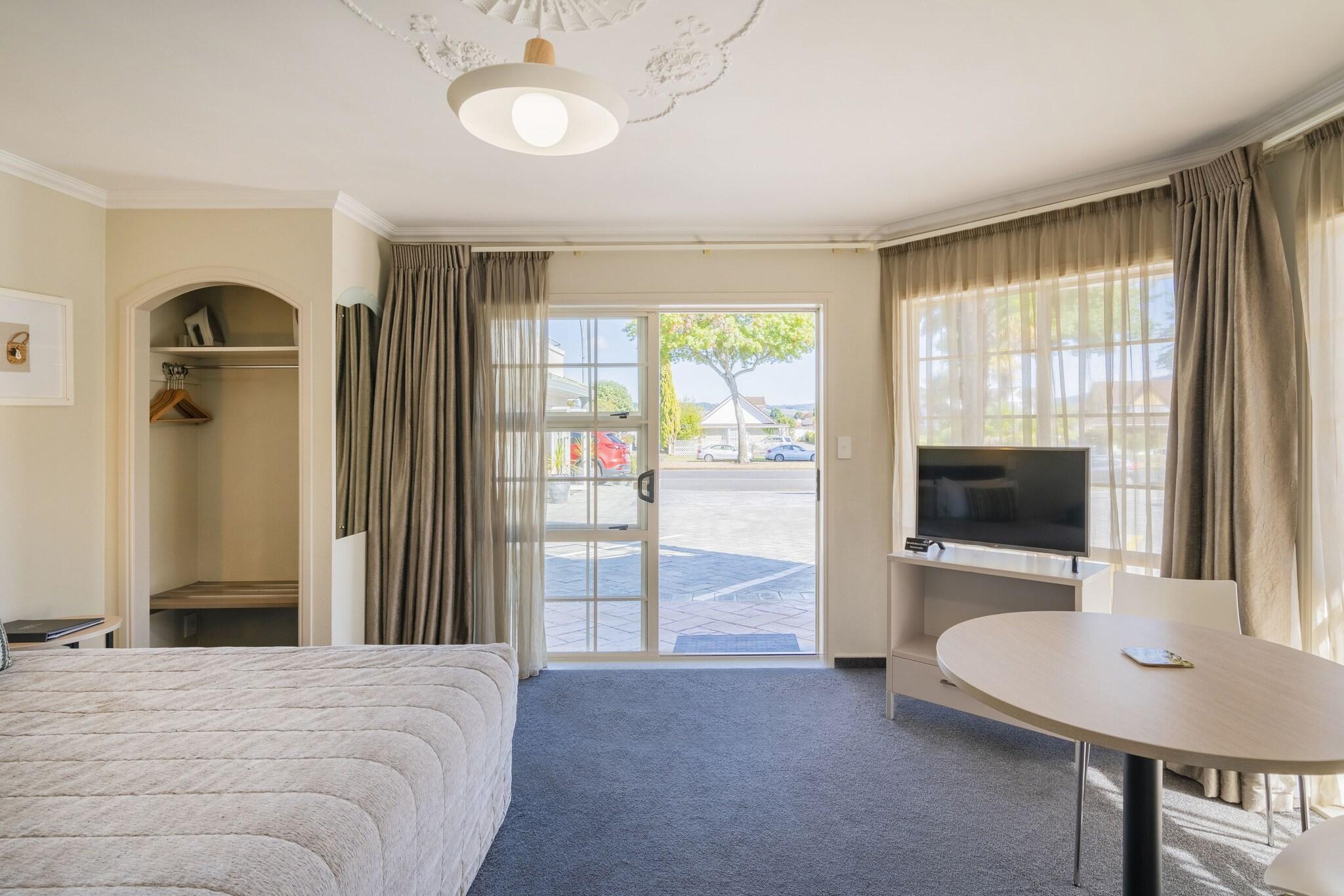 استوديو سوبيريور بمسبح خاص، Silver Fern Accommodation And Spa 2/4