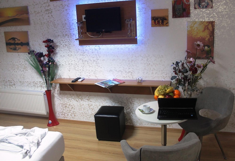 Avcilar Inci Hotel 38/68