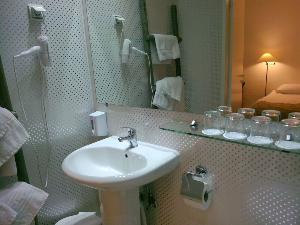 A1 Hotel 50/51