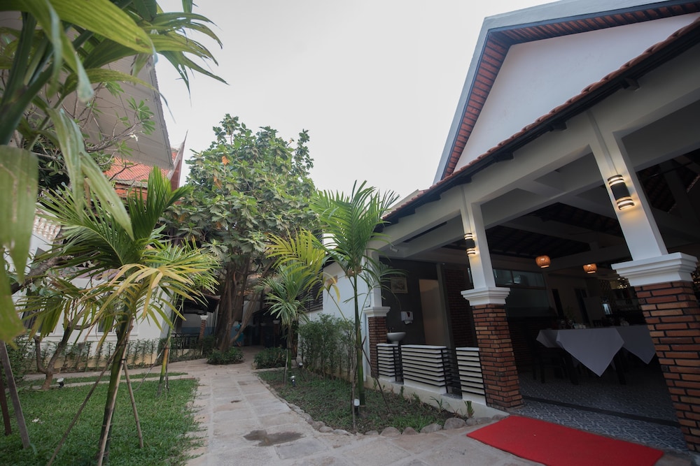 Lavender Angkor Boutique 5/50