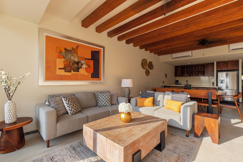 Marea Beachfront Villas 32/50