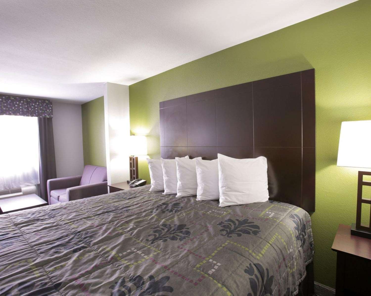 جناح بسرير كينج، Scottish Inns Austin Downtown 3/5