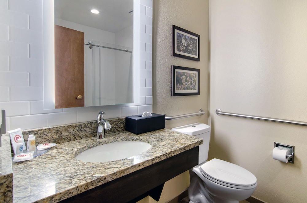 Comfort Inn St. Robert / Fort Leonard Wood 9/30