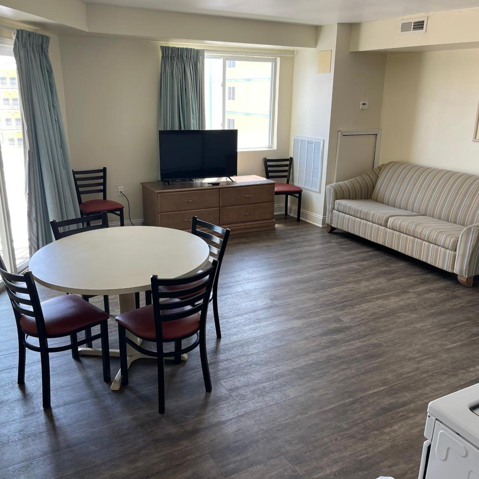 Montego Bay Resort 28/48