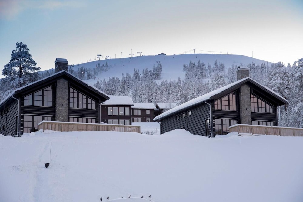 Mountain Lodge 6/50