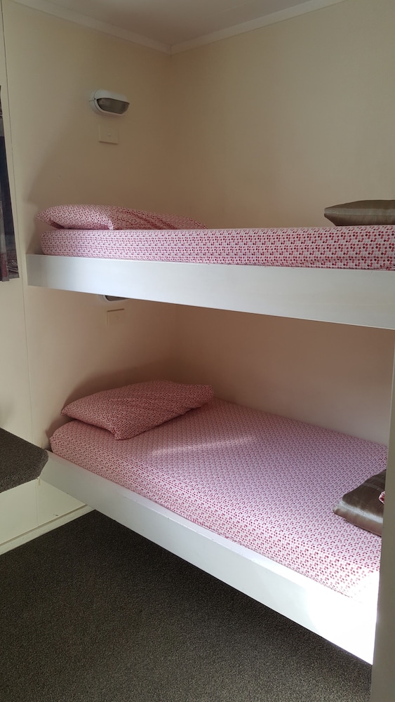 Auckland North Shore Motels & Holiday Park 25/56