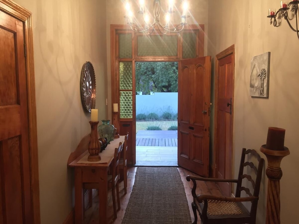 Tranquil House B&B @ 10 Berry St 13/44