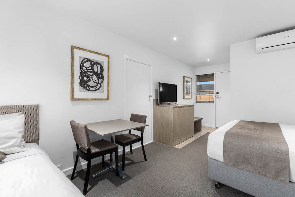 Mantra Mount Gambier 25/49