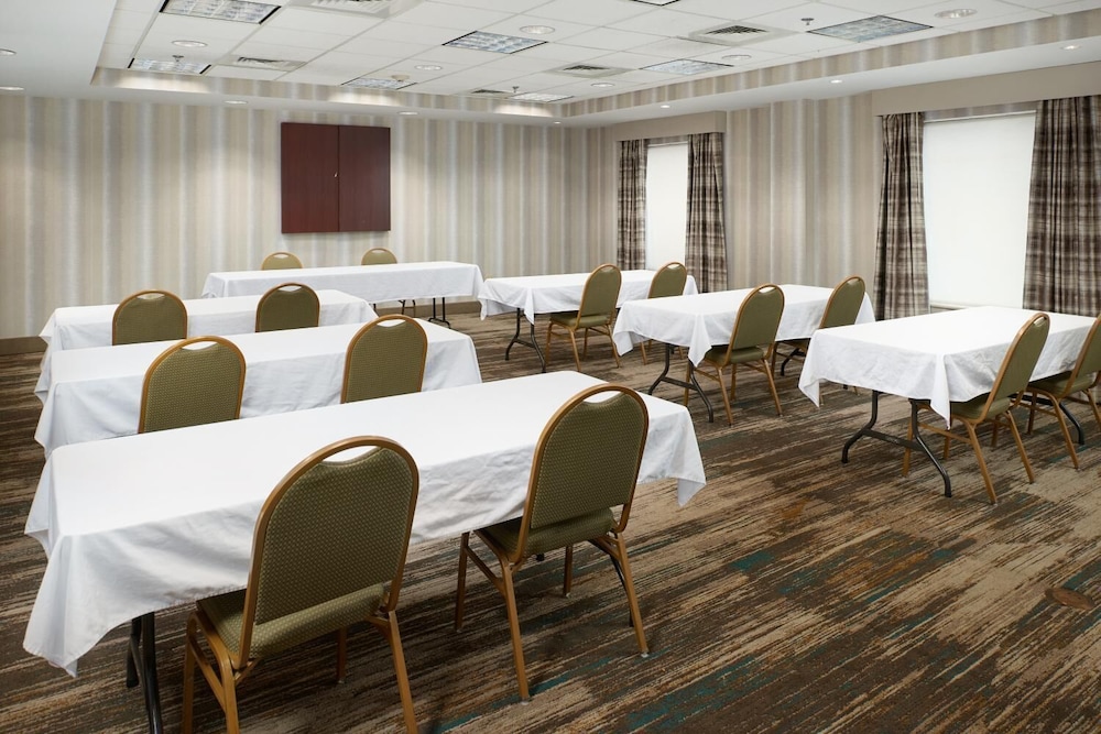 Hampton Inn And Suites Oxford Anniston 55/65