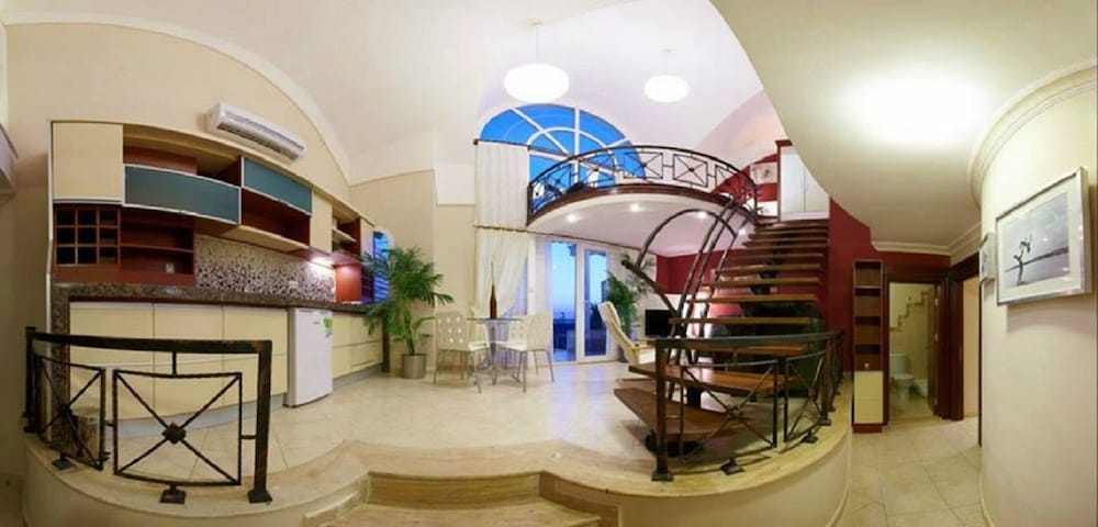 Seahorse Deluxe Hotel 53/66