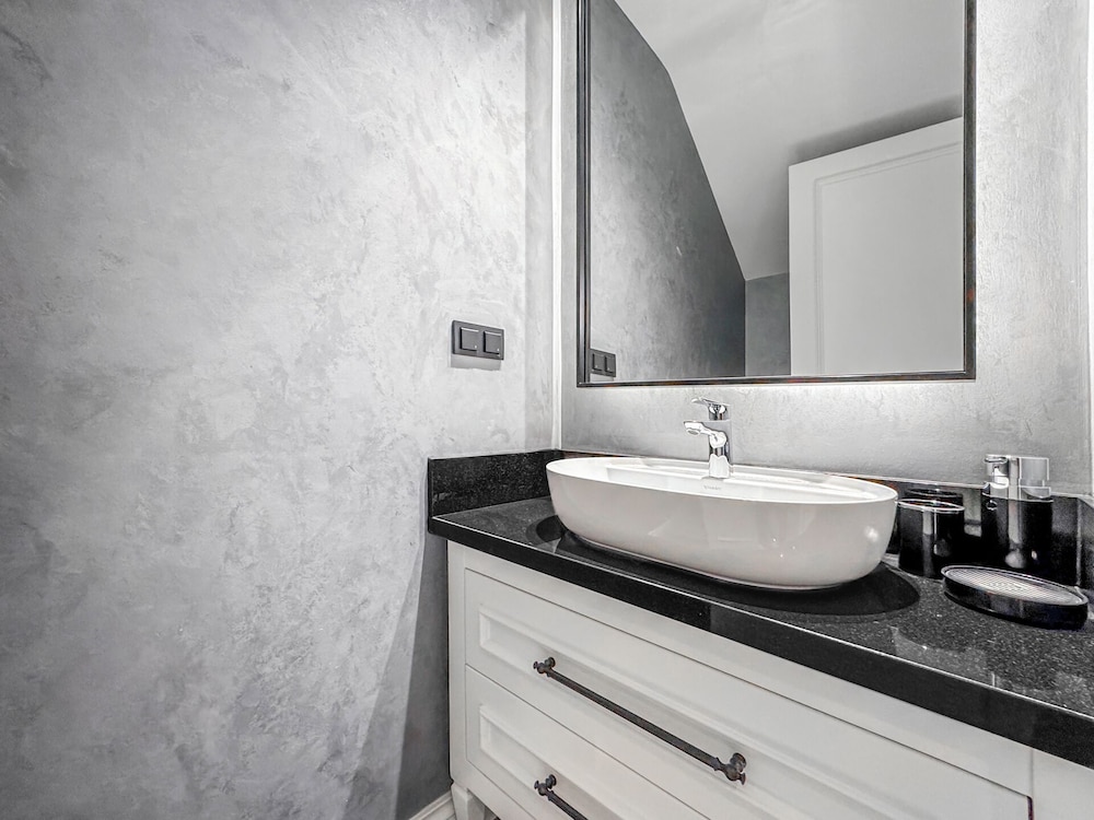 Ena Boutique Hotel 50/50
