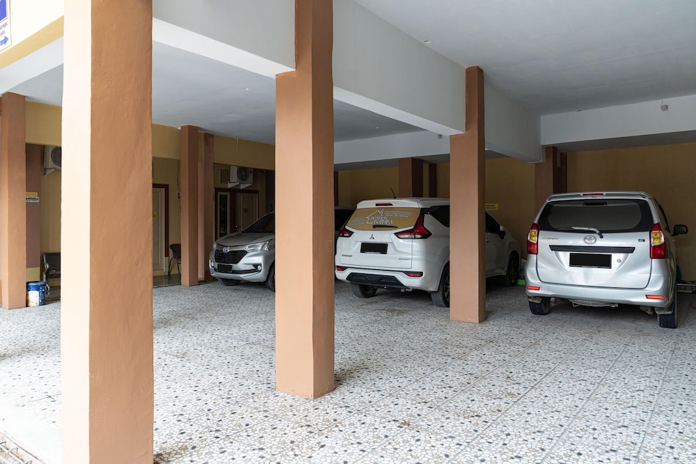 Reddoorz Syariah Near Jalan A Yani Km 8 Citraland 18/26