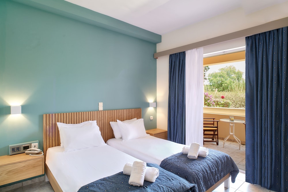 Pegasus Hotel 5/50