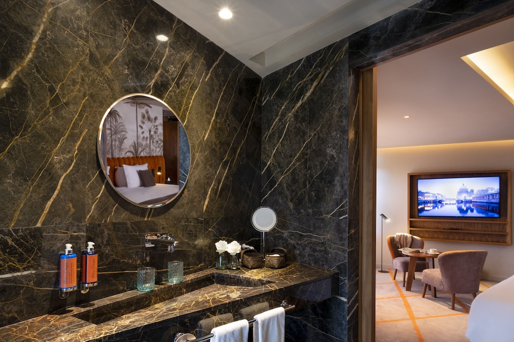 Hotel Jadali & Spa 38/39