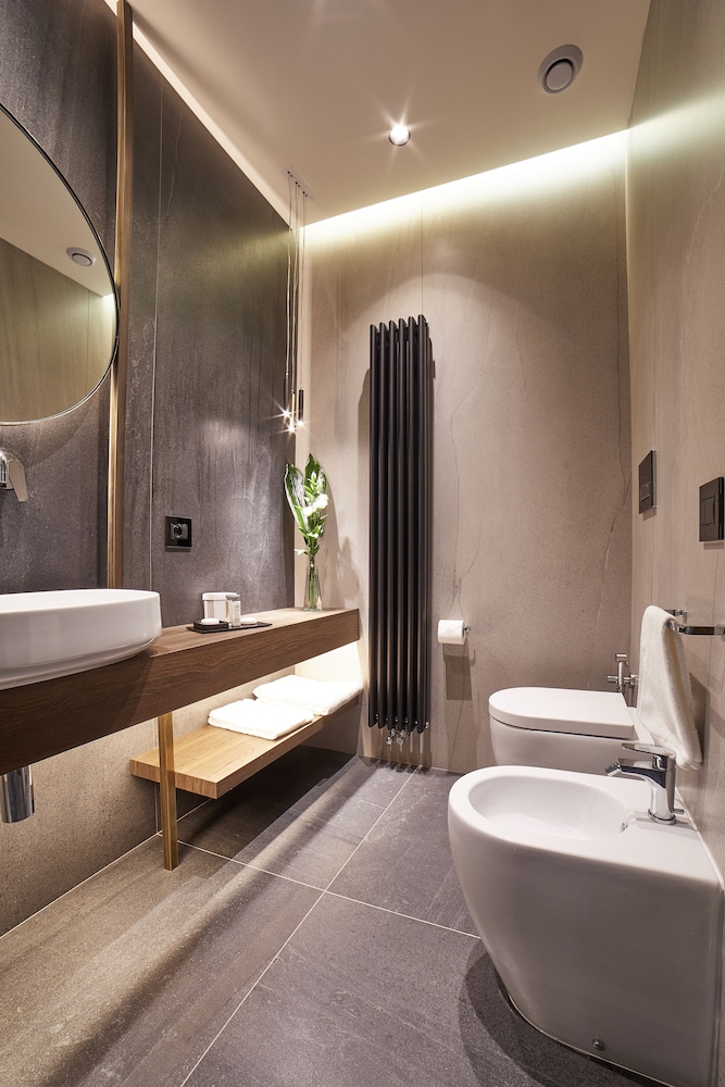 Messori Suites 22/68