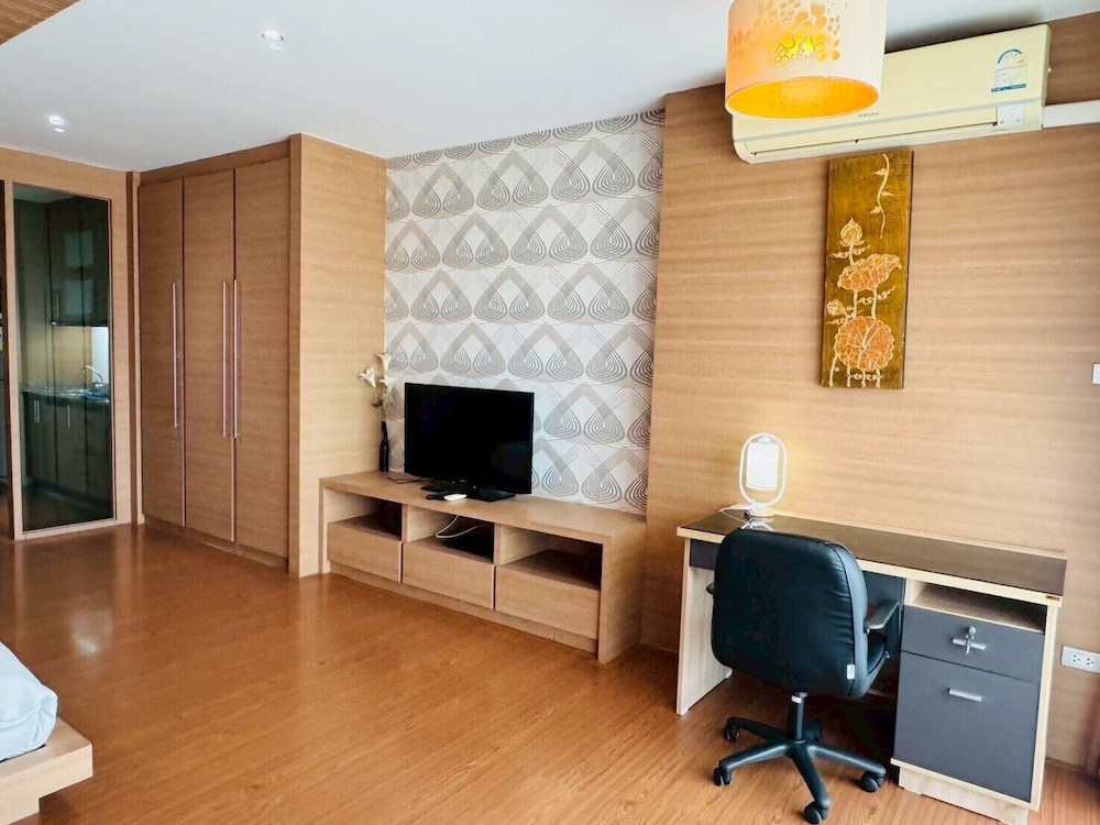 View Talay 6 Condominium By Honey 75/84