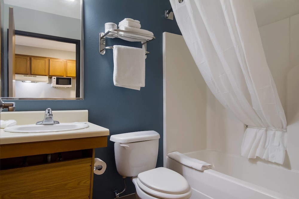 WoodSpring Suites Jacksonville East 295 Cruise Port 43/47