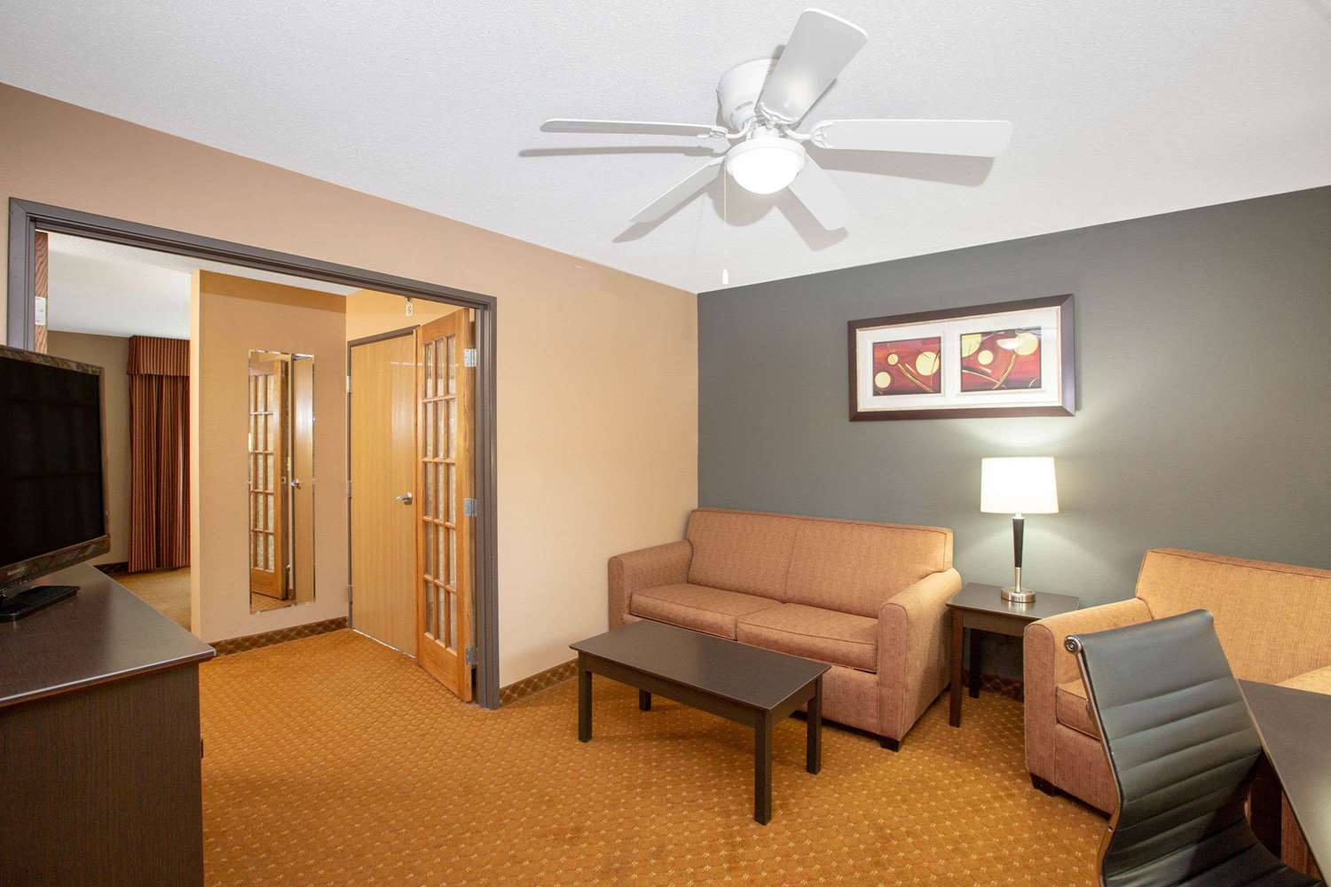 Baymont by Wyndham Coralville 24/37