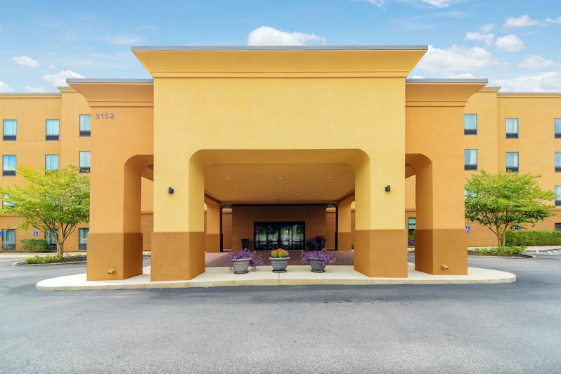 Hampton Inn Foley 14/17