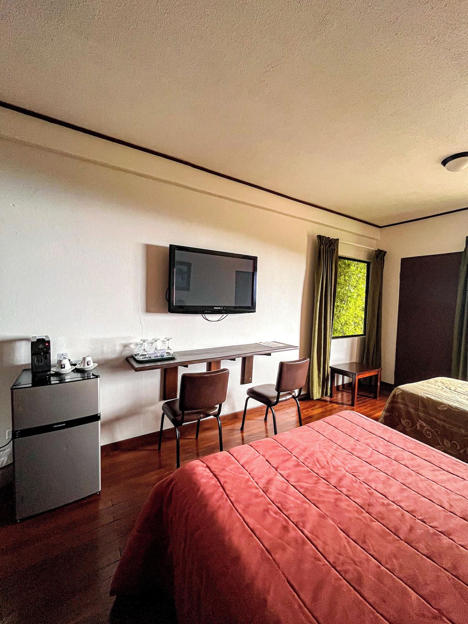 غرفة قياسية بسرير مزدوج بإطلالة على الحديقة، Hotel de Montana Monteverde 10/10
