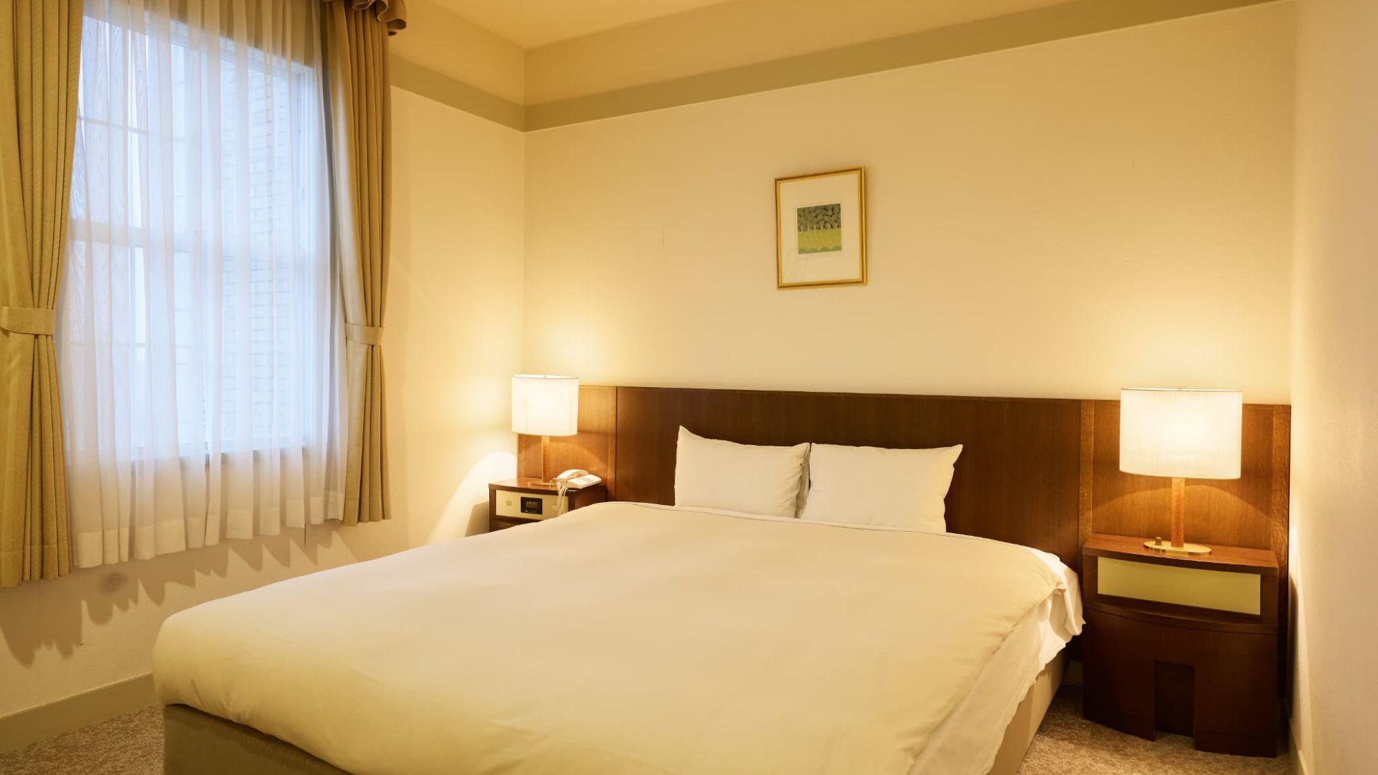 Room, Double Bed, Mountain View, Unit Bath, Smoking
