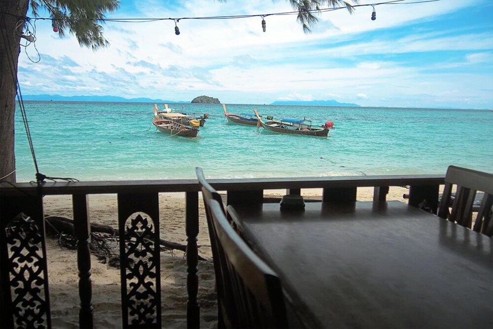 Coco Beach Bungalows 64/77