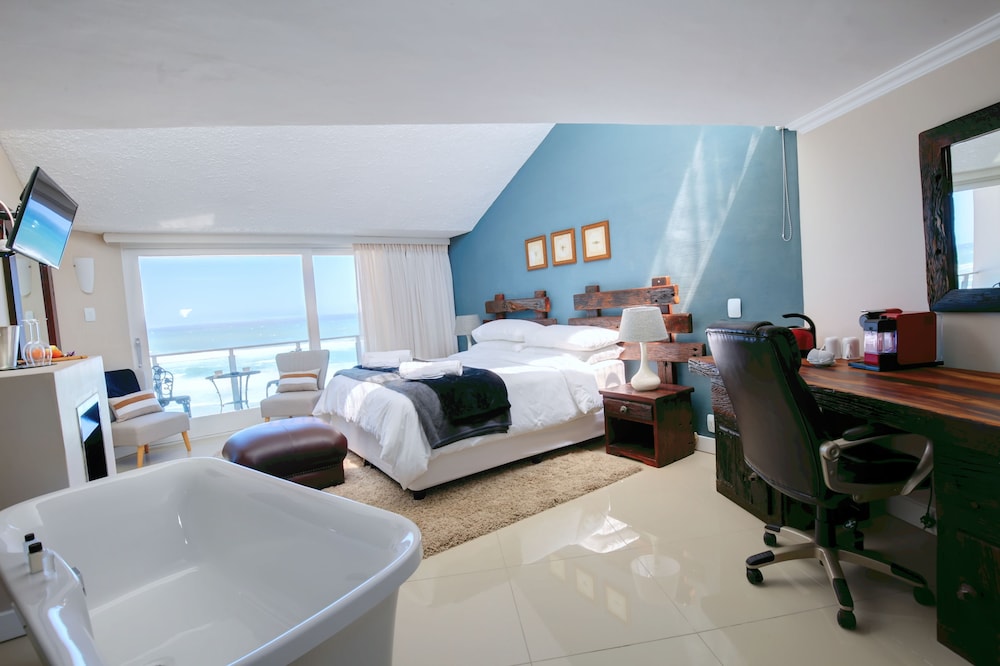 ROOM 4