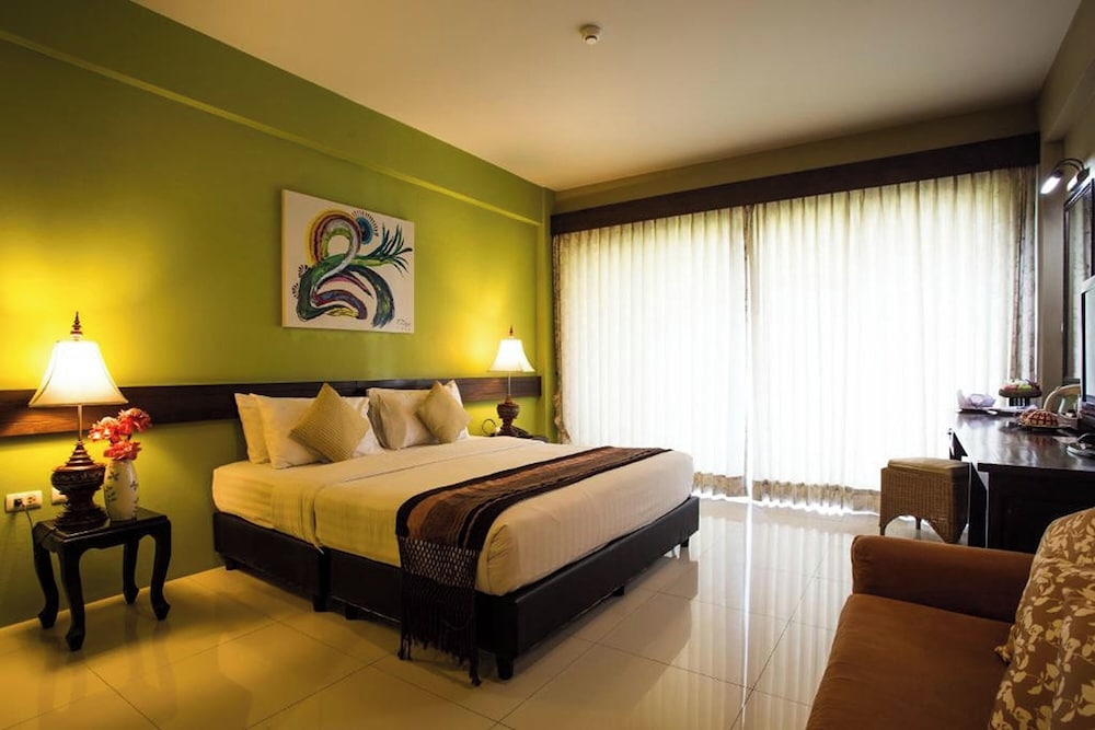 POONYAMANTRA RESORT 24/75