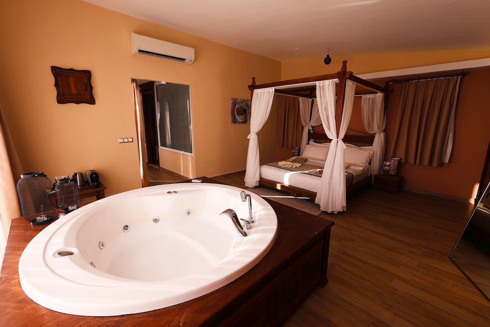 Lissiya Hotel 26/50