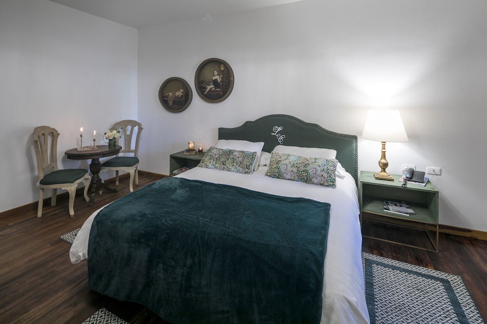 LECLERC HOTEL BOUTIQUE 52/70