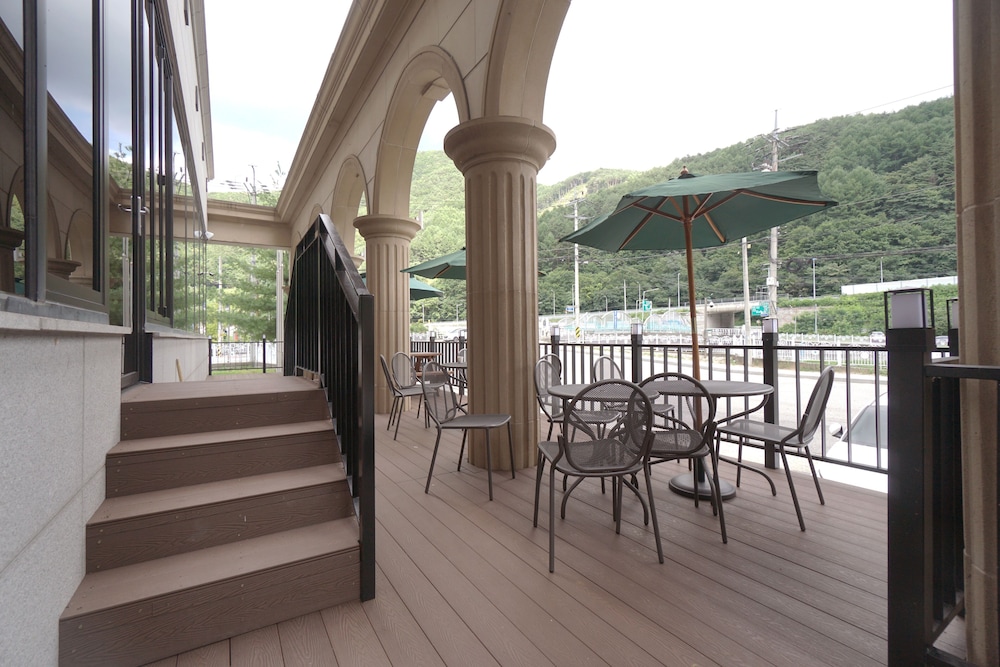 Persimmon Tourist Hotel 35/42