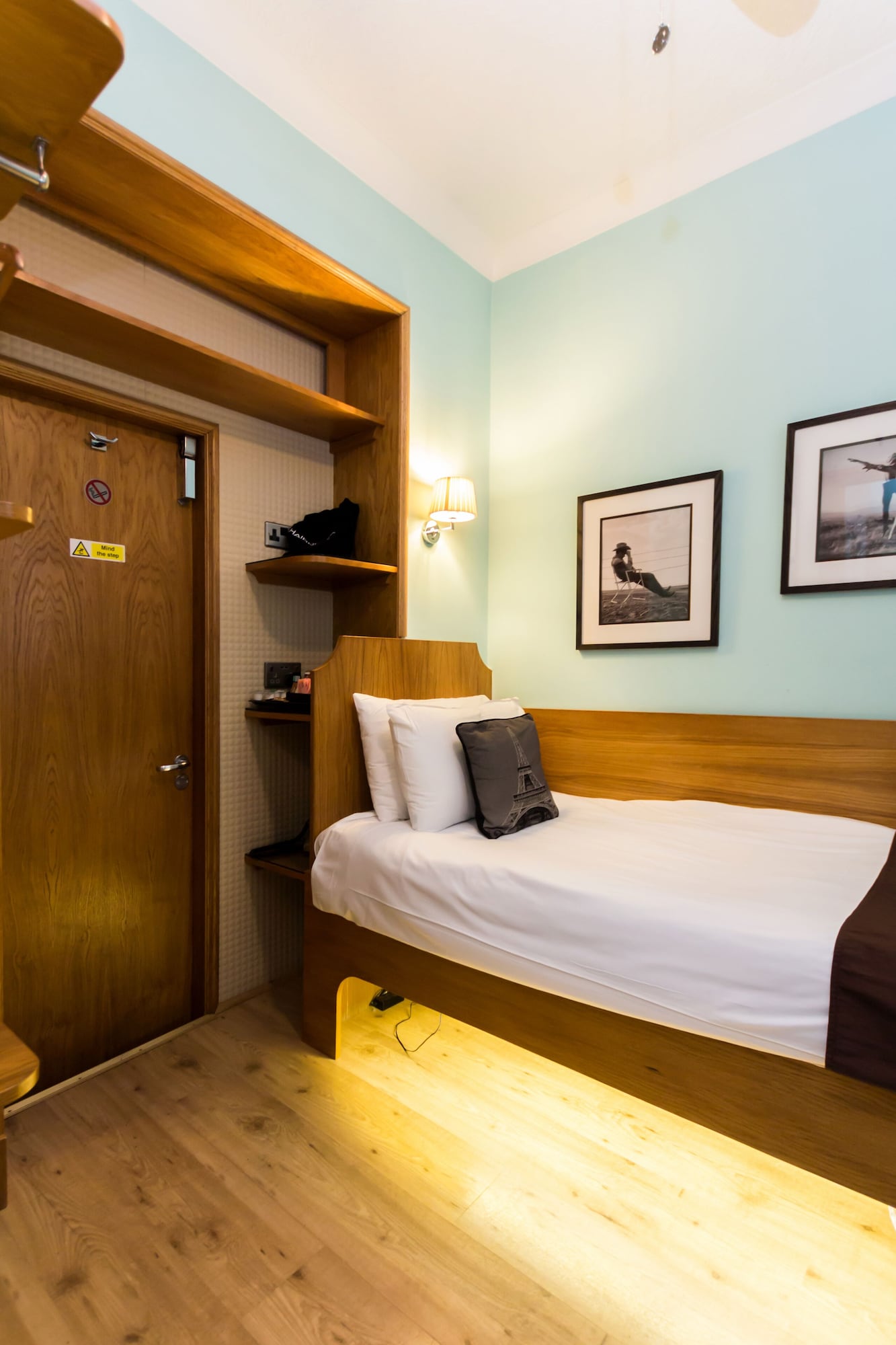 ROOM, SINGLE, SINGLE BED