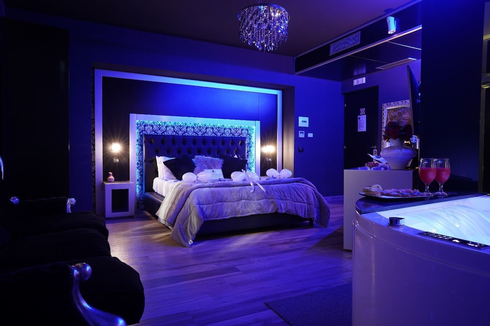 Hotel Angioino Spa 12/36