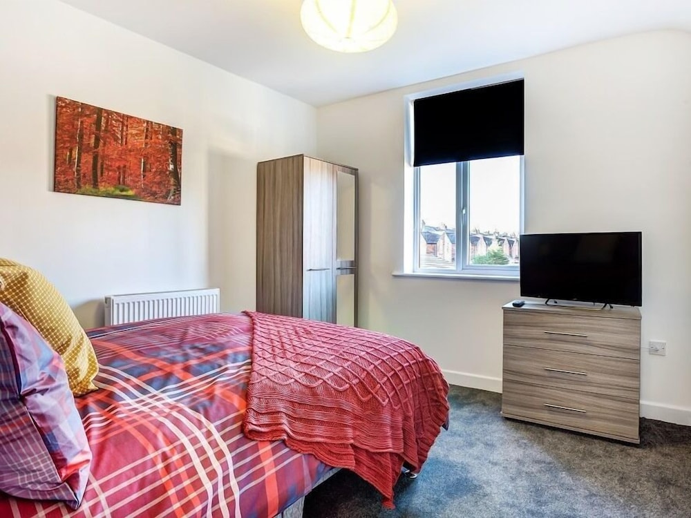 Townhouse Plus @ 166 Edleston Road Crewe 9/17
