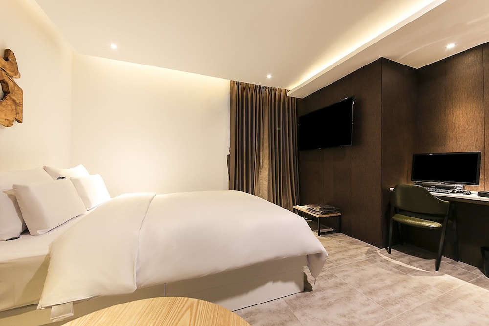 Central Person Hotel Pyeongtaek 7/33