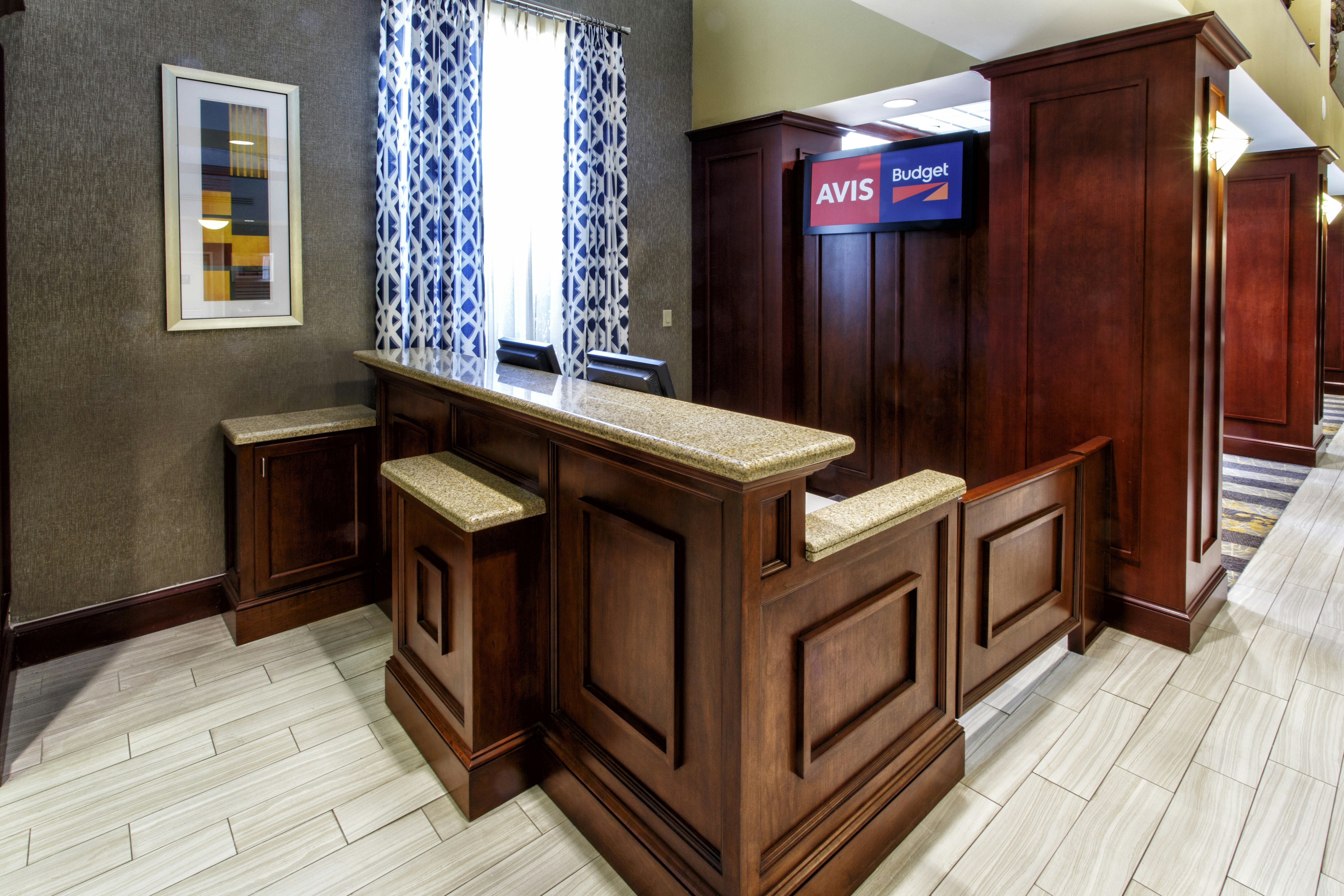 Hampton Inn And Suites Staten Island 5/41
