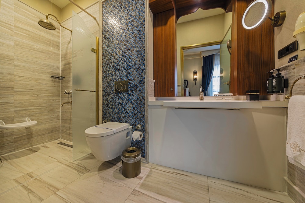 Romance Istanbul Hotel 72/75