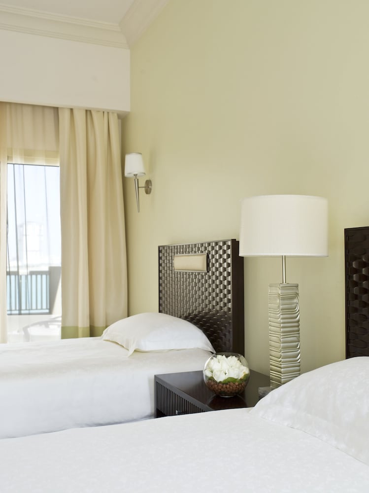 Grand Hyatt Doha Hotel and Villas 15/65